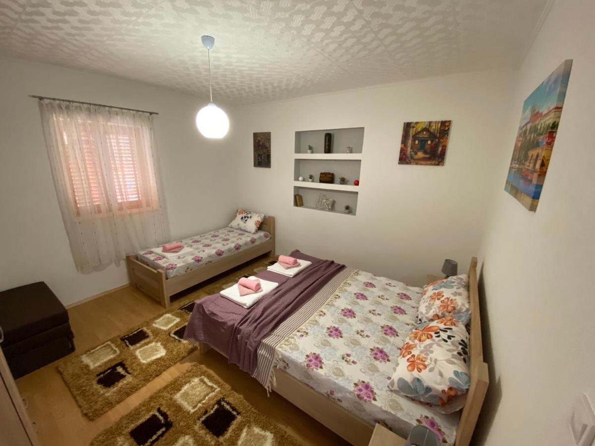 Apartment Lorena Cattaro Esterno foto