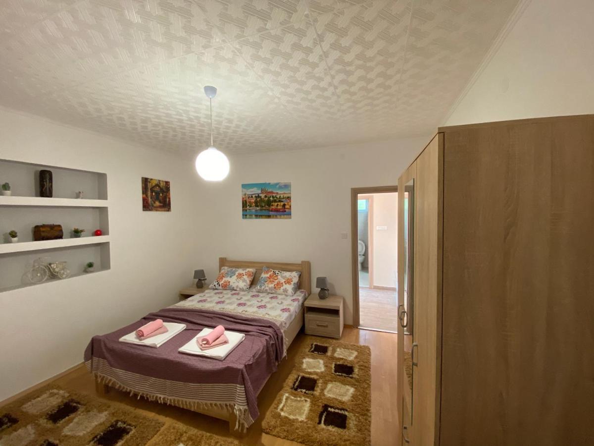 Apartment Lorena Cattaro Esterno foto