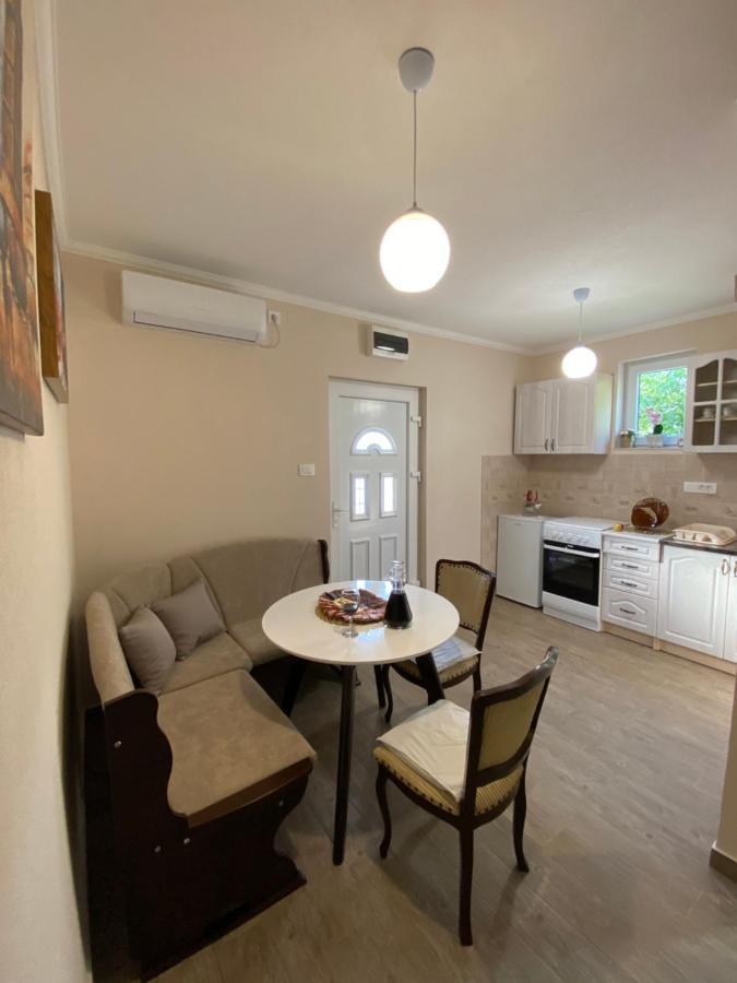 Apartment Lorena Cattaro Esterno foto